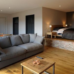 Studio met een King Size Bed